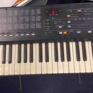 Roland E-40 OR 61 Keys Velocity Sensitive Oriental Keyboard Arabic